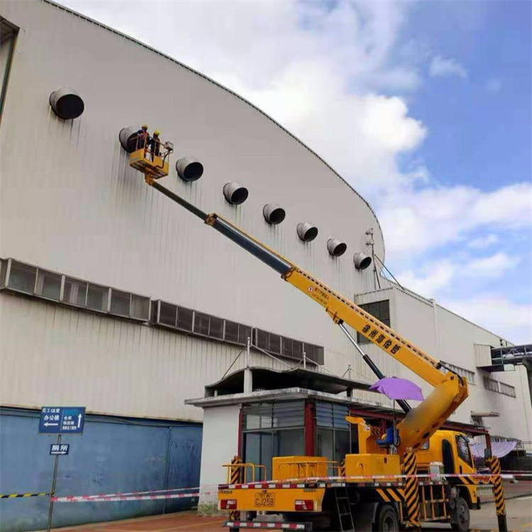 张家口宣化高空作业车出租服务：专业广告牌安装解决方案