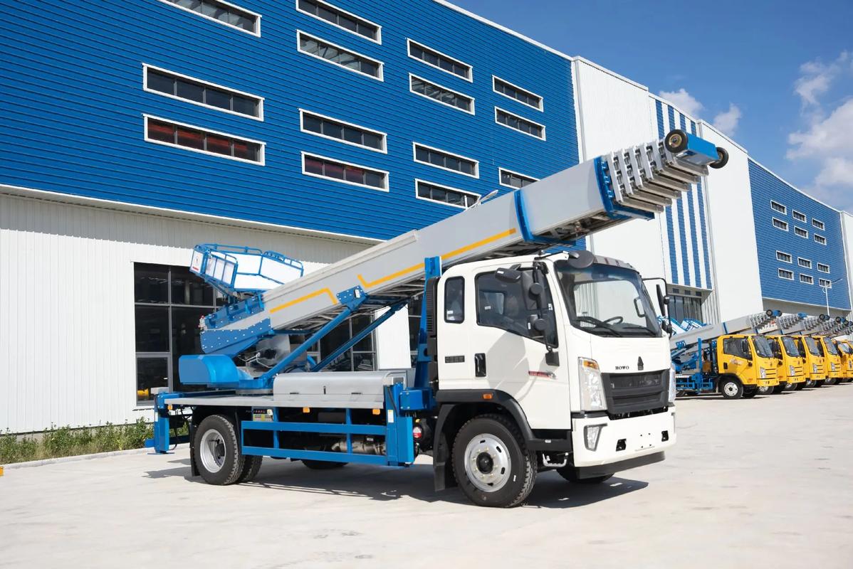 张家口宣化出租云梯车高空作业车 建筑垃圾搬运