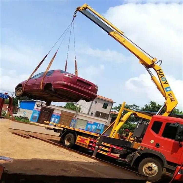 张家口宣化吊车吊汽车的正确方法